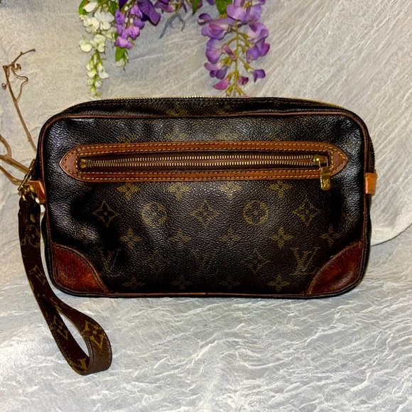 LOUIS VUITTON Monogram Marly
Dragonne GM Clutch Bag
Auth with COA - Picture 1 of 15